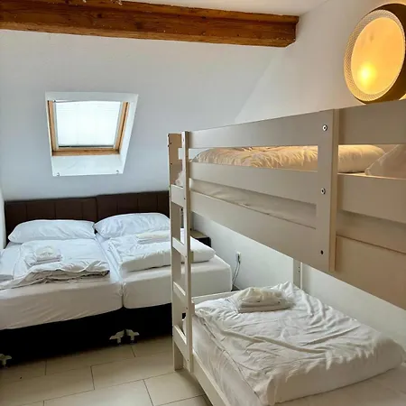 Nani Self Check-in Zurique