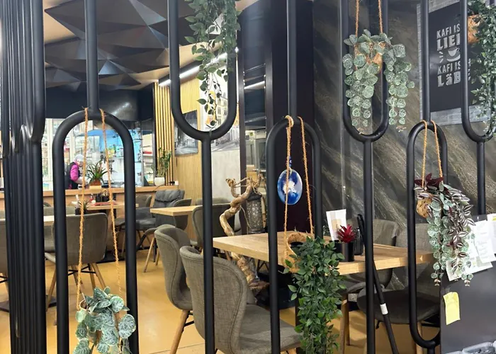 Nani Self Check-in 2* ציריך